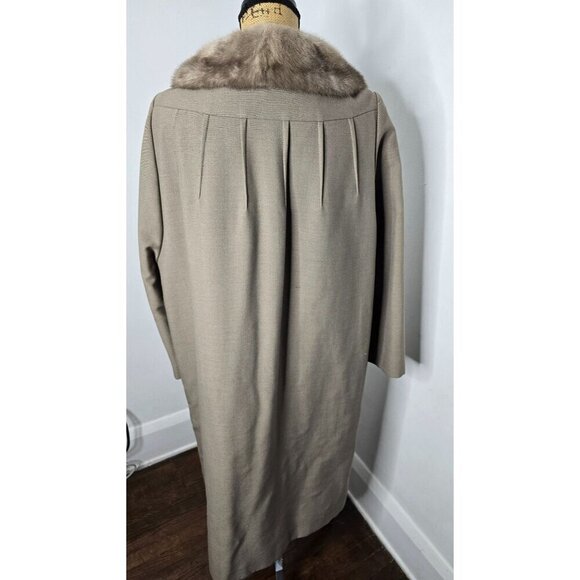 Vintage 1960s Swing Coat with Real Fur Collar - Picture 3 of 16